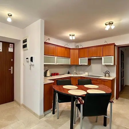 Platynowa 120 Superapart * Warsaw