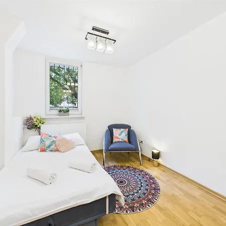 Platynowa 6 Superapart * Warszawa